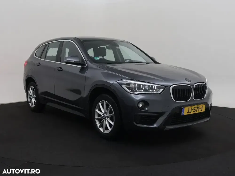 BMW X1 sDrive18i — imagine 2