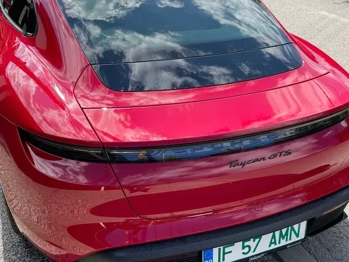 Porsche Taycan
