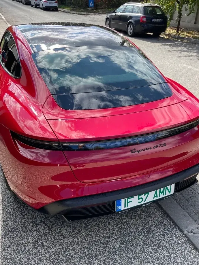 Porsche Taycan — imagine 4