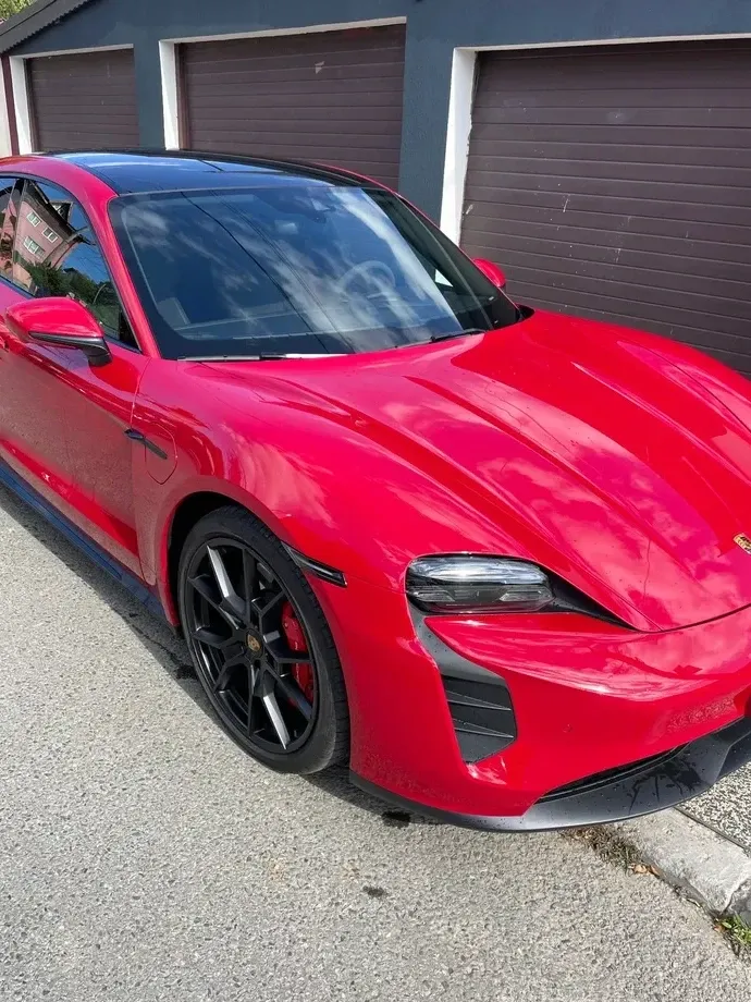 Porsche Taycan — imagine 2