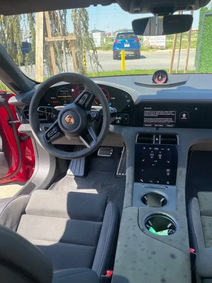 Porsche Taycan — imagine 5