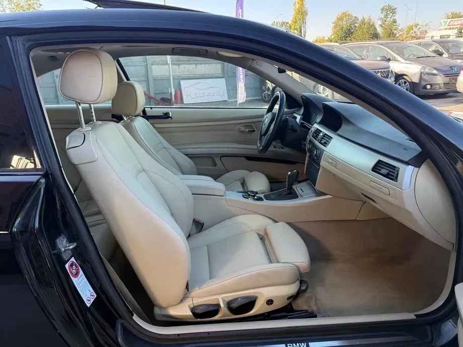 BMW Seria 3 E90/E91/E92/E93 320d Aut. — imagine 10