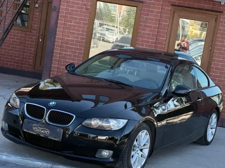 BMW Seria 3 E90/E91/E92/E93 320d Aut.