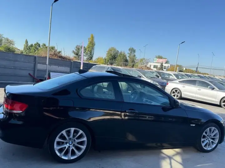 BMW Seria 3 E90/E91/E92/E93 320d Aut.