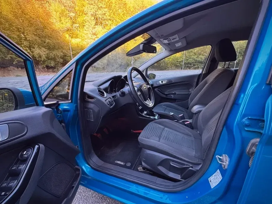 Ford Fiesta VII 1.6 TDCI SYNC Edition — imagine 10