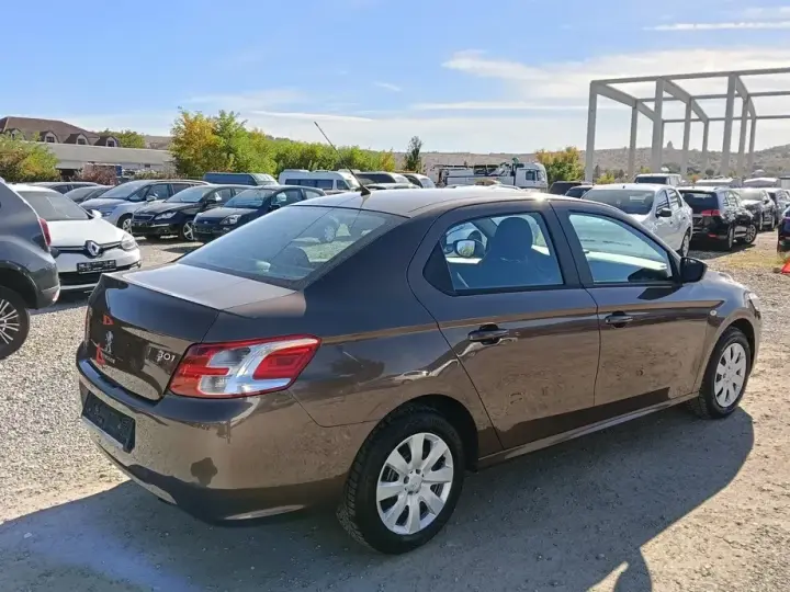 Peugeot 301