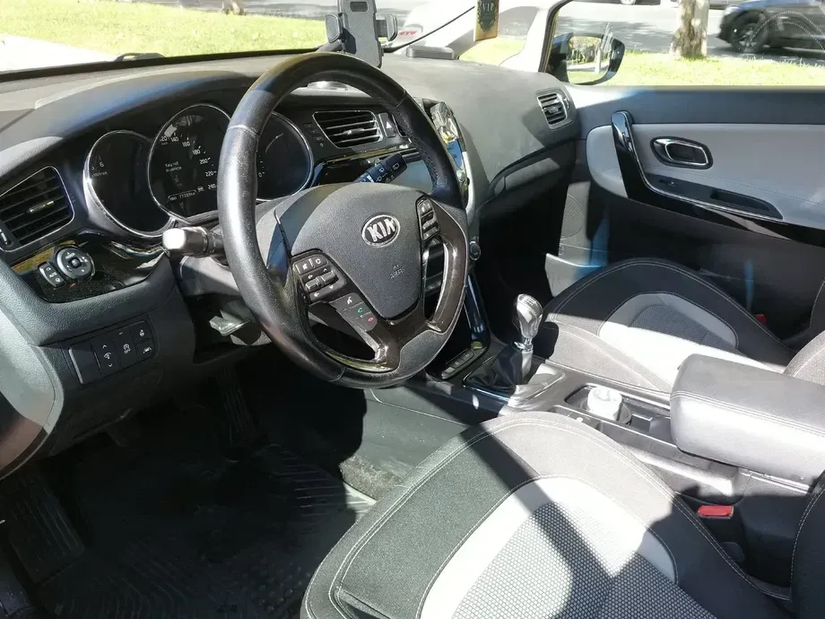 Kia Cee`d II — imagine 9