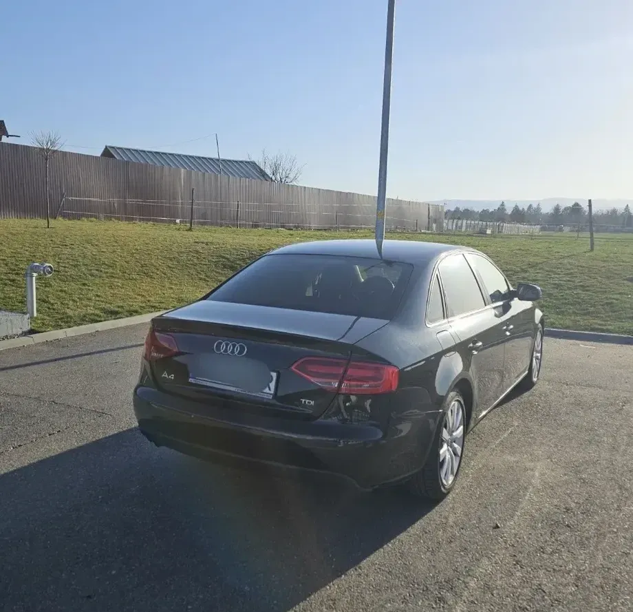 Audi A4 Limuzina B8 2.0 TDI B8 — imagine 3