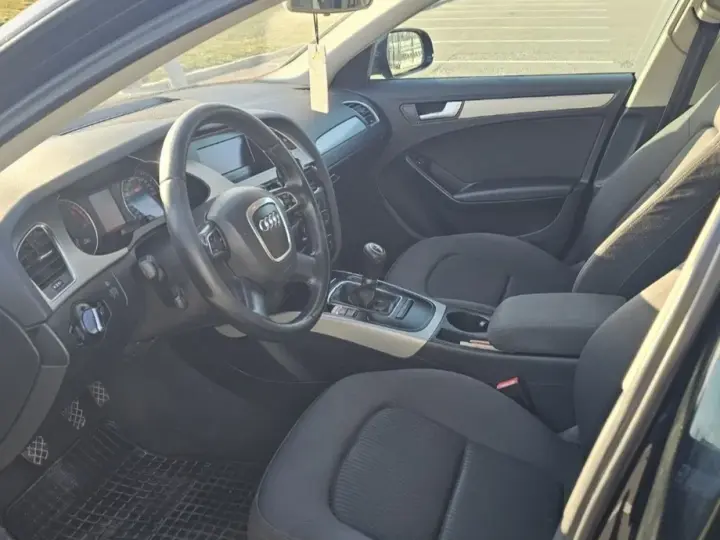 Audi A4 Limuzina B8 2.0 TDI B8
