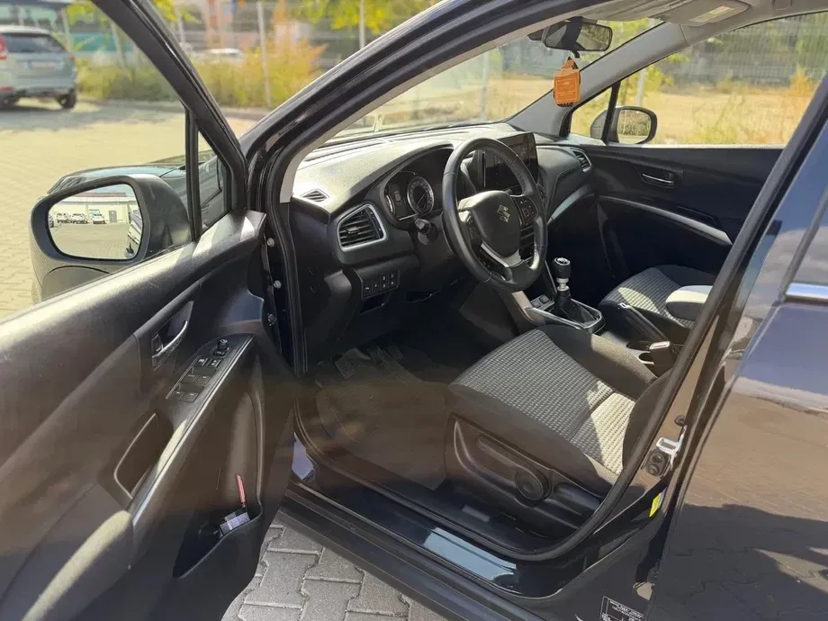 Suzuki S-Cross — imagine 10