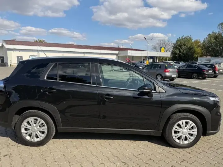 Suzuki S-Cross