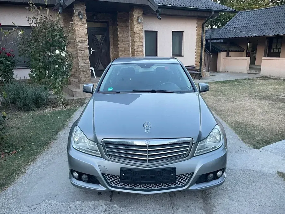 Mercedes-Benz C W204 — imagine 9