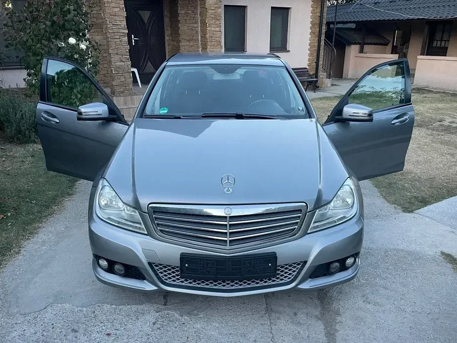 Mercedes-Benz C W204 — imagine 10