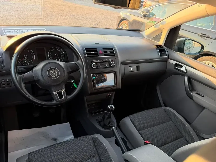 Volkswagen Touran — imagine 8