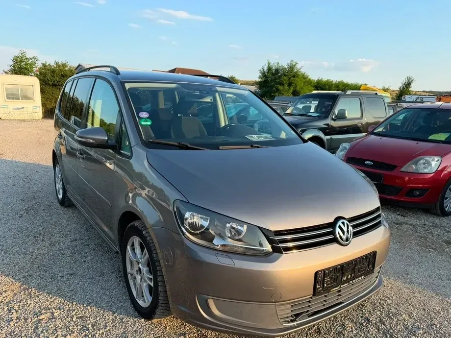 Volkswagen Touran — imagine 2