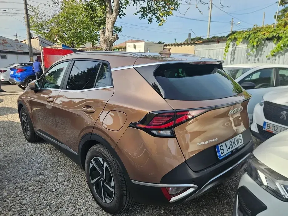 Kia Sportage V 1.6 T-GDI MHEV 7DCT HP 4x4 Style — imagine 2