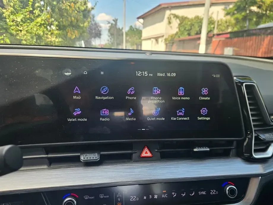 Kia Sportage V 1.6 T-GDI MHEV 7DCT HP 4x4 Style — imagine 8