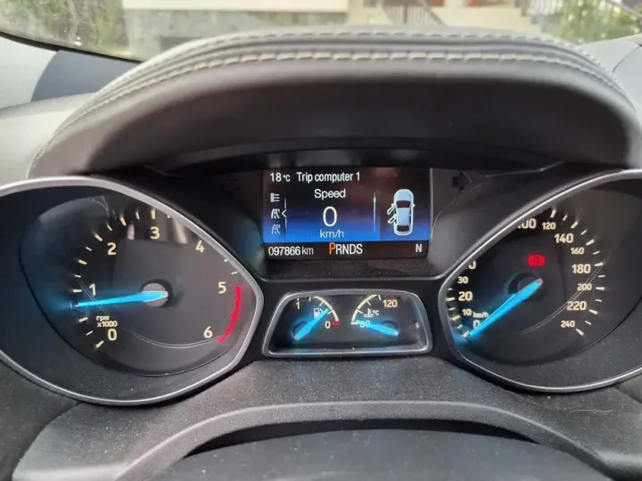 Ford Kuga II 2.0 TDCi 4WD Powershift Vignale