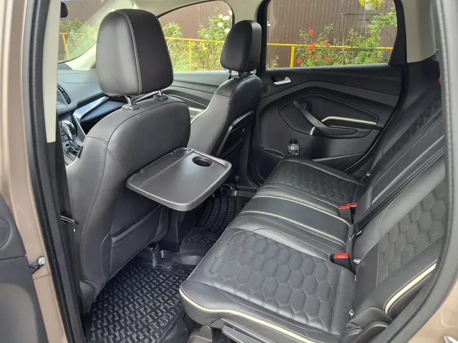 Ford Kuga II 2.0 TDCi 4WD Powershift Vignale — imagine 8