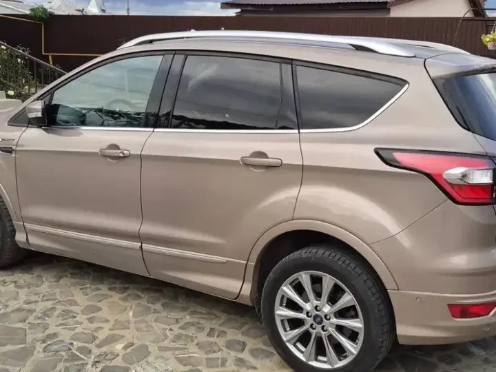 Ford Kuga II 2.0 TDCi 4WD Powershift Vignale