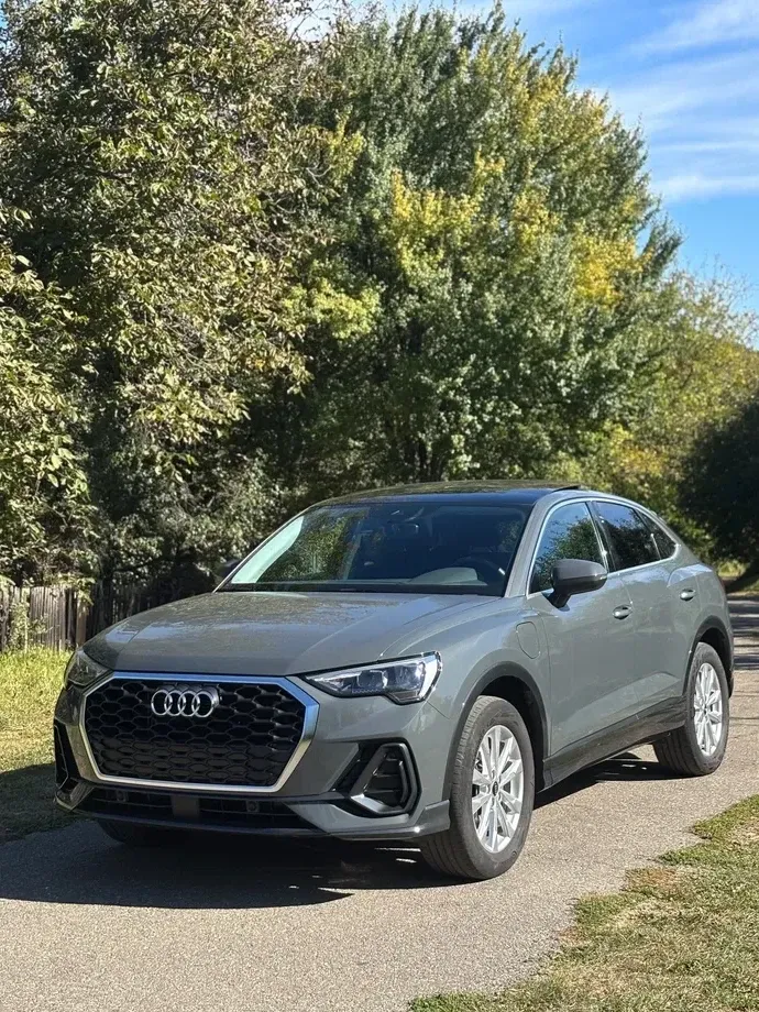Audi Q3 F3 45 TFSIe S tronic — imagine 2