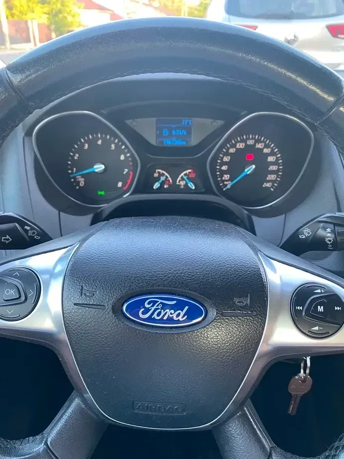Ford Focus MK3 — imagine 8
