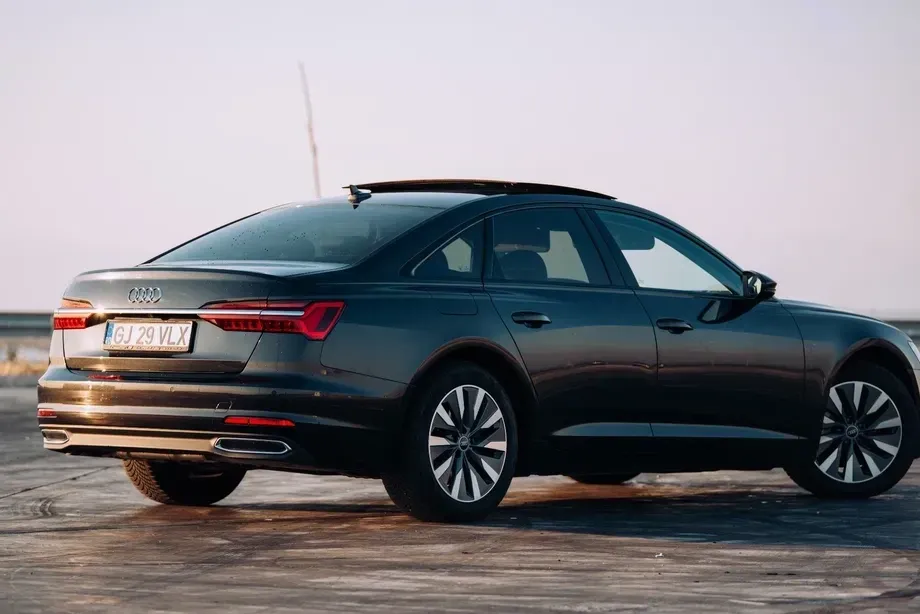 Audi A6 C8 2.0 35 TDI S tronic Basic — imagine 6
