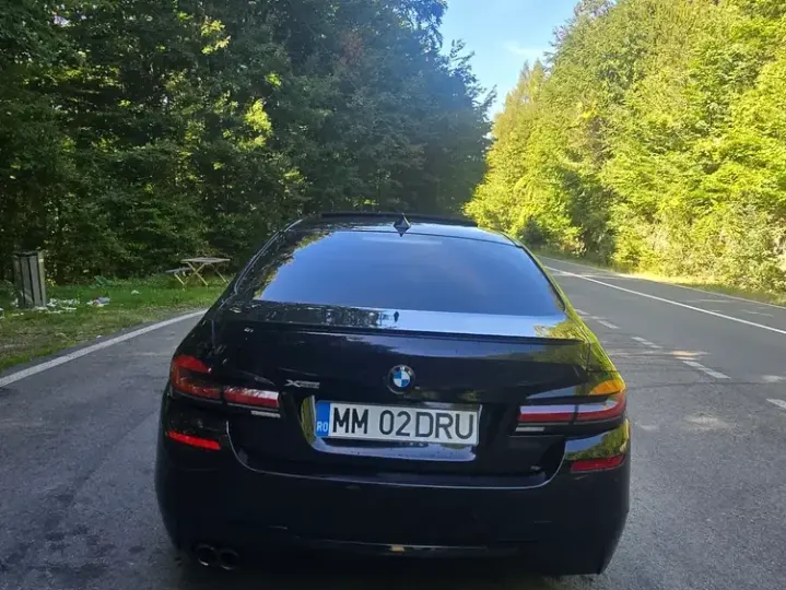 BMW Seria 5 F10/F11/F07 [2010 - 2017] 520d xDrive Aut. Sport Line