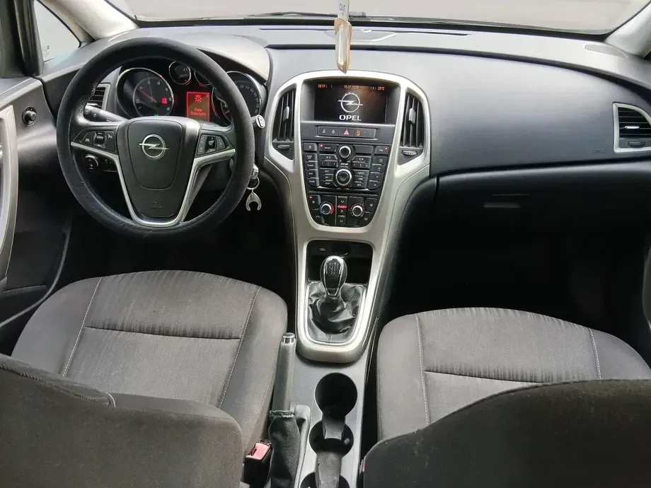 Opel Astra J — imagine 8