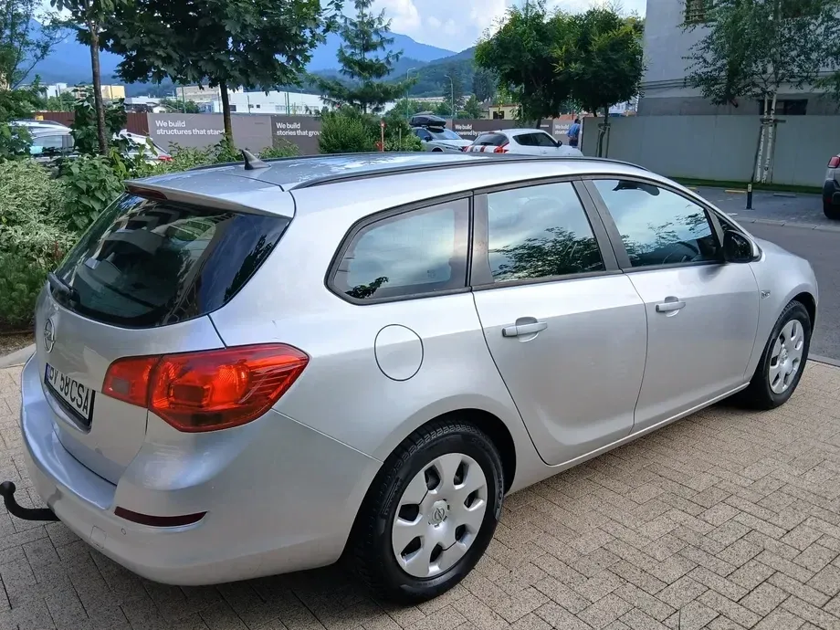 Opel Astra J — imagine 3