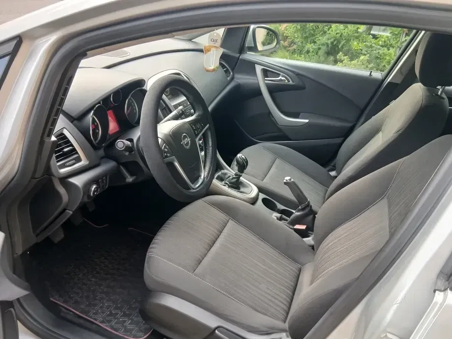 Opel Astra J — imagine 7