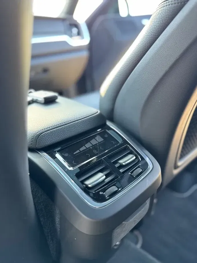 Volvo XC 60 II — imagine 10