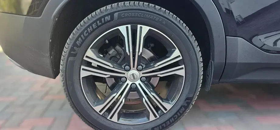 Volvo XC 40 — imagine 3