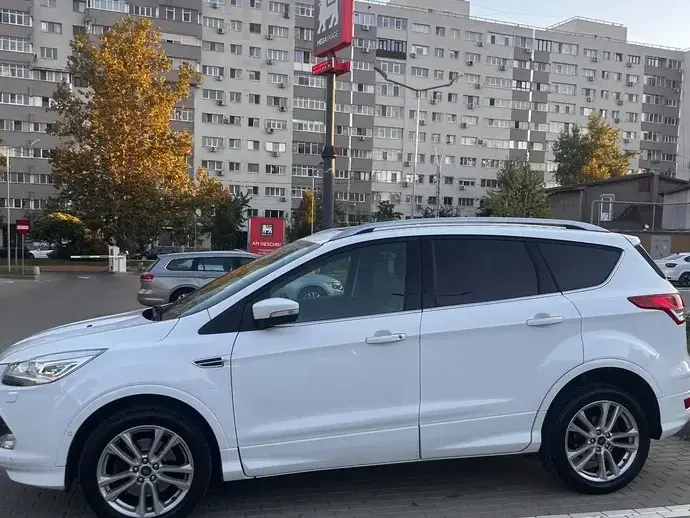 Ford Kuga 2.0 TDCi Powershift 4WD Titanium