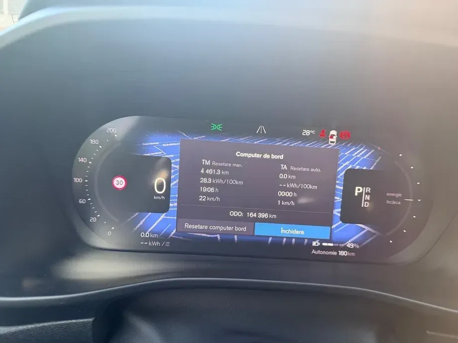 Volvo XC 40 Recharge Twin Motor AWD Ultimate — imagine 8