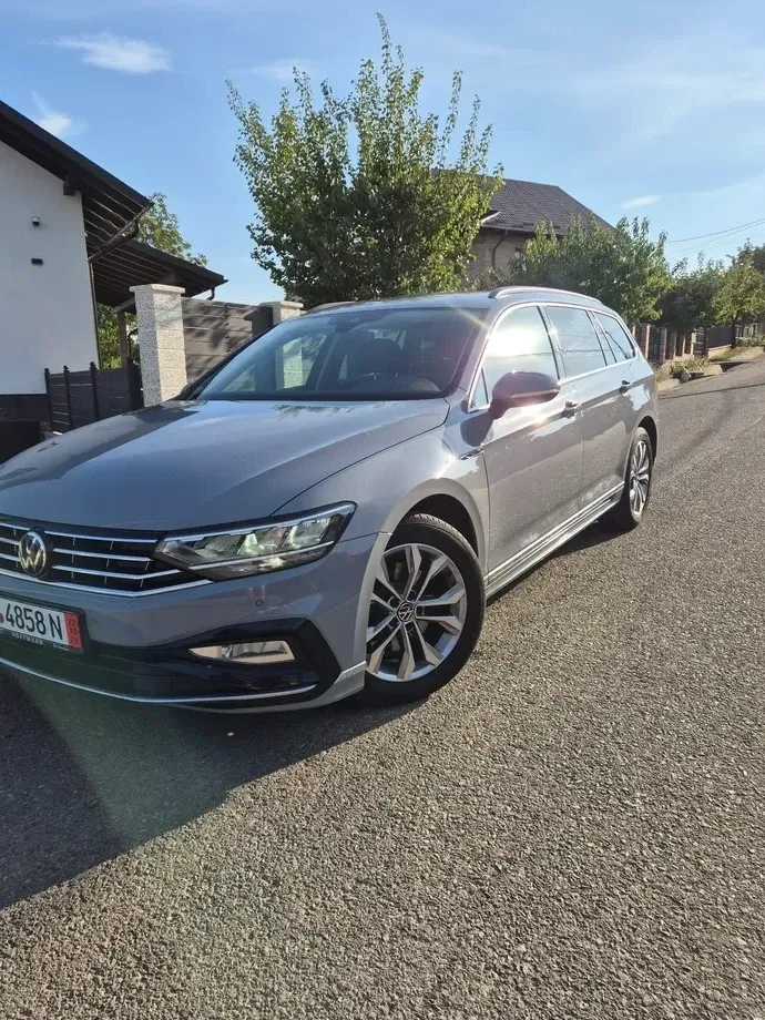 Volkswagen Passat 2.0 TDI DSG Comfortline — imagine 2