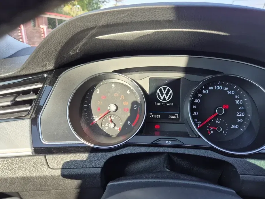 Volkswagen Passat 2.0 TDI DSG Comfortline — imagine 10