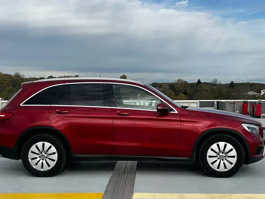 Mercedes-Benz GLC 220 d 4MATIC — imagine 2