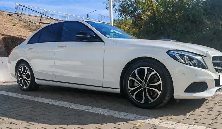 Mercedes-Benz C W205 — imagine 2