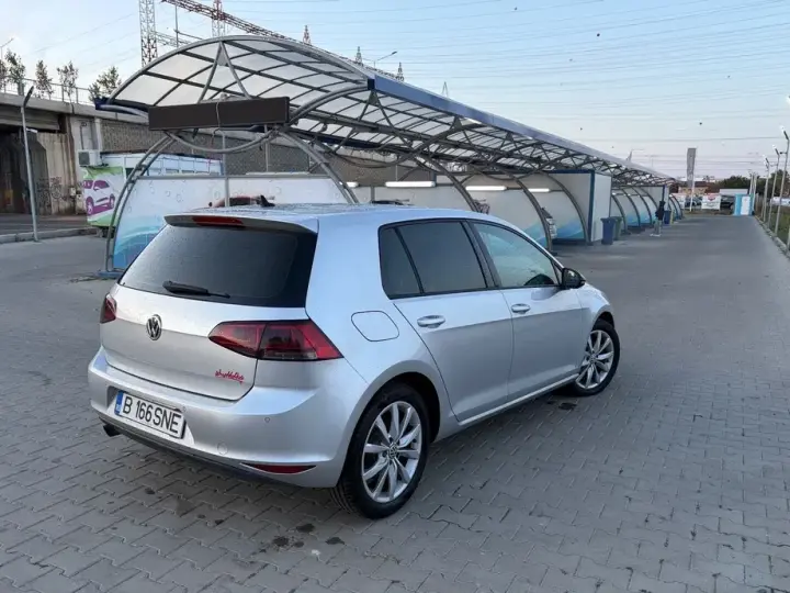 Volkswagen Golf VII
