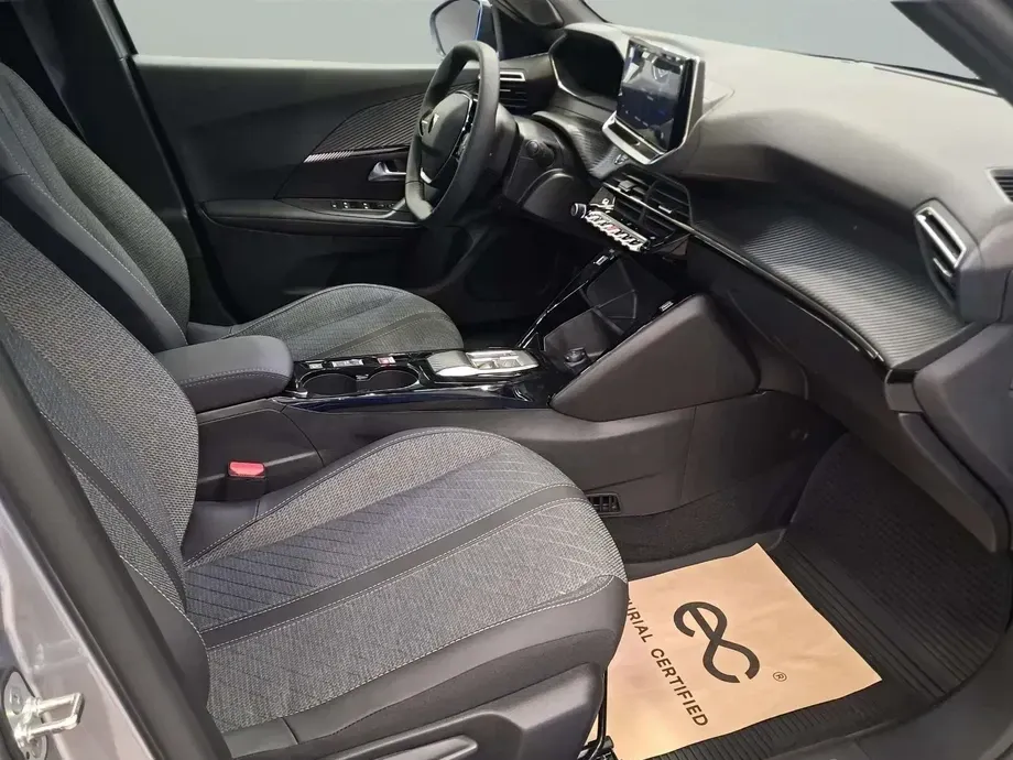 Peugeot 2008 II 1.2L e-DCS6 MHEV Allure — imagine 8