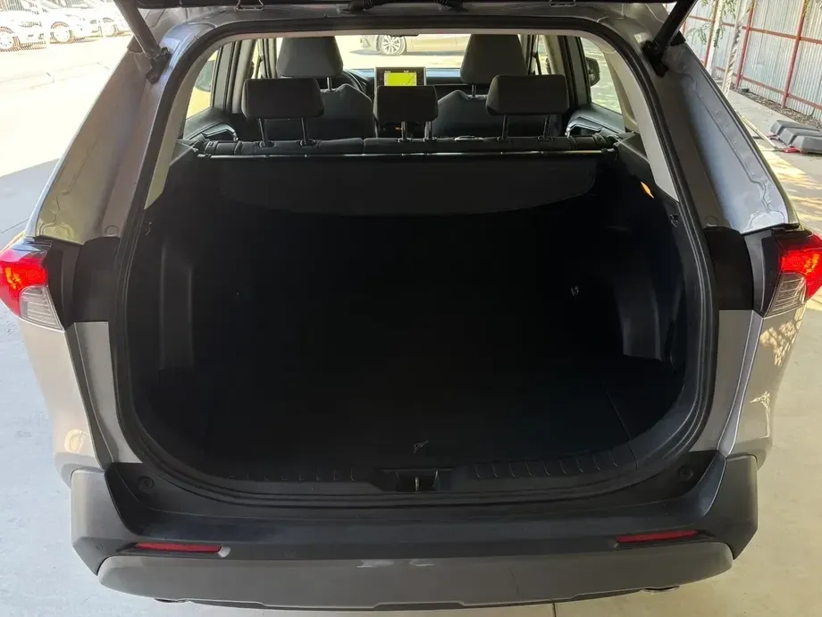Toyota RAV4 V — imagine 10
