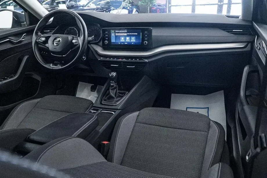 Škoda Octavia IV 1.0 TSI Style — imagine 2