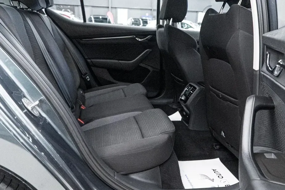 Škoda Octavia IV 1.0 TSI Style — imagine 8