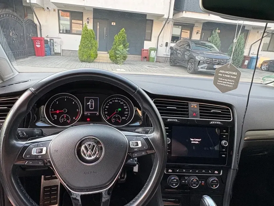 Volkswagen Golf VII — imagine 8