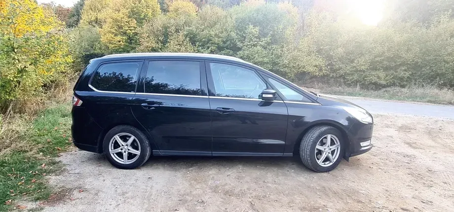 Ford Galaxy — imagine 4