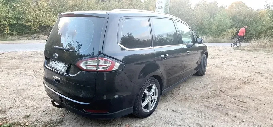 Ford Galaxy — imagine 6