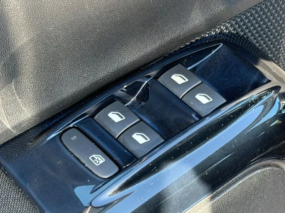 Citroën C3 1.2 PureTech S&S EAT6 Shine — imagine 9