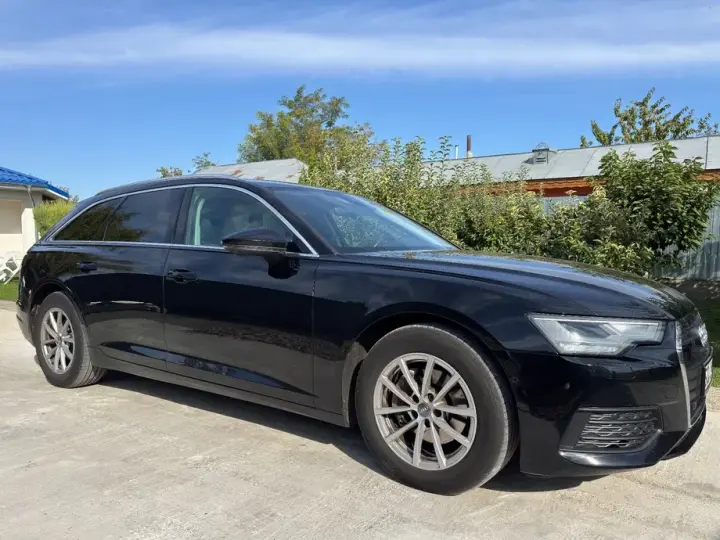 Audi A6 Avant C8 2.0 40 TDI S tronic Design