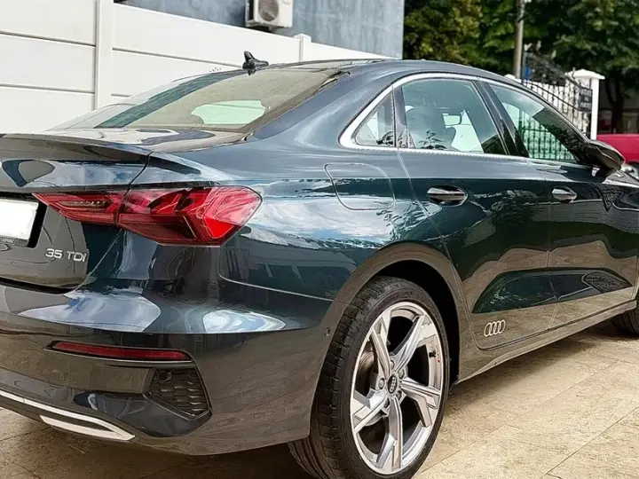 Audi A3 Limuzina 8Y